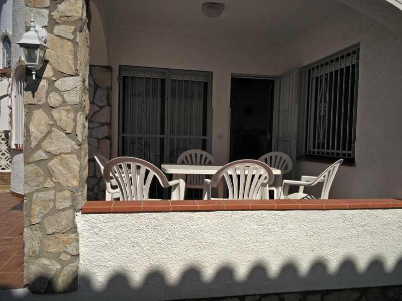 Xalet Amb Jardi Villa Ampuriabrava Exterior foto